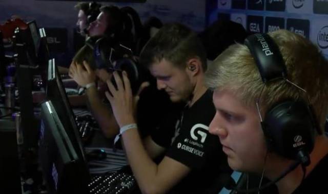 己的高光时 己的高光时